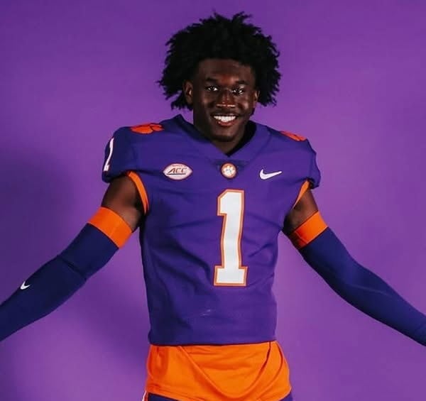 4-star safety commits to Clemson
